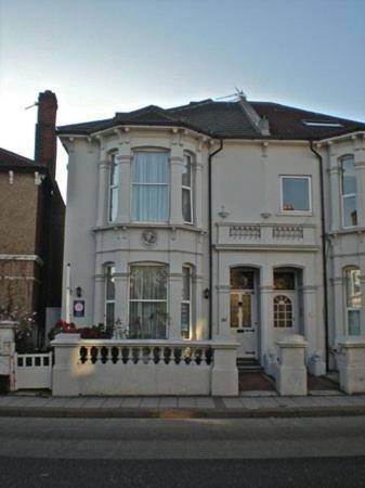 Hamilton House Bed & Breakfast Southsea Exterior photo